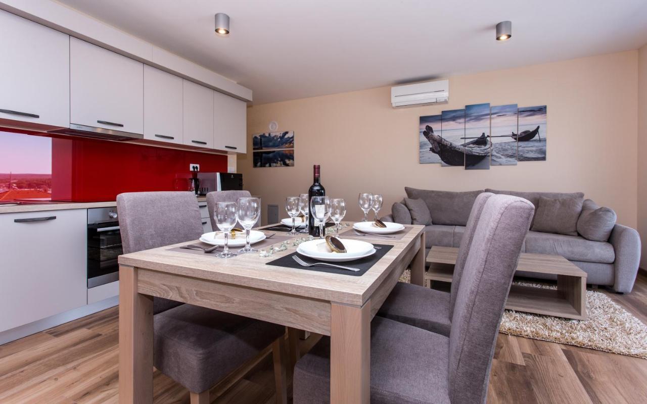 Waterfront Apartments Pia - Marija مالينسكا المظهر الخارجي الصورة