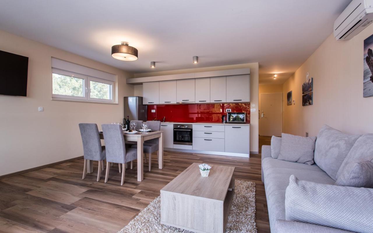 Waterfront Apartments Pia - Marija مالينسكا المظهر الخارجي الصورة
