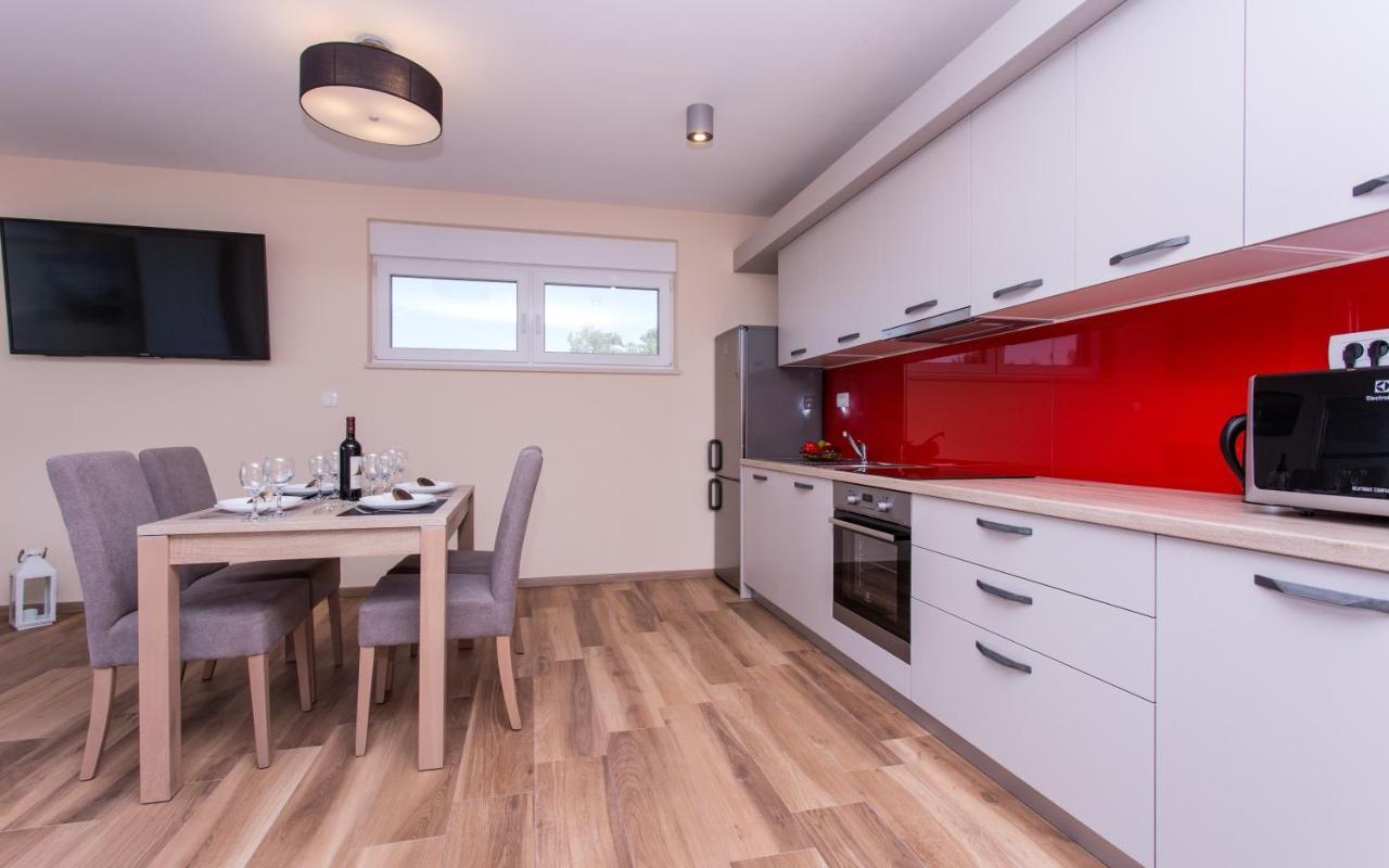 Waterfront Apartments Pia - Marija مالينسكا المظهر الخارجي الصورة
