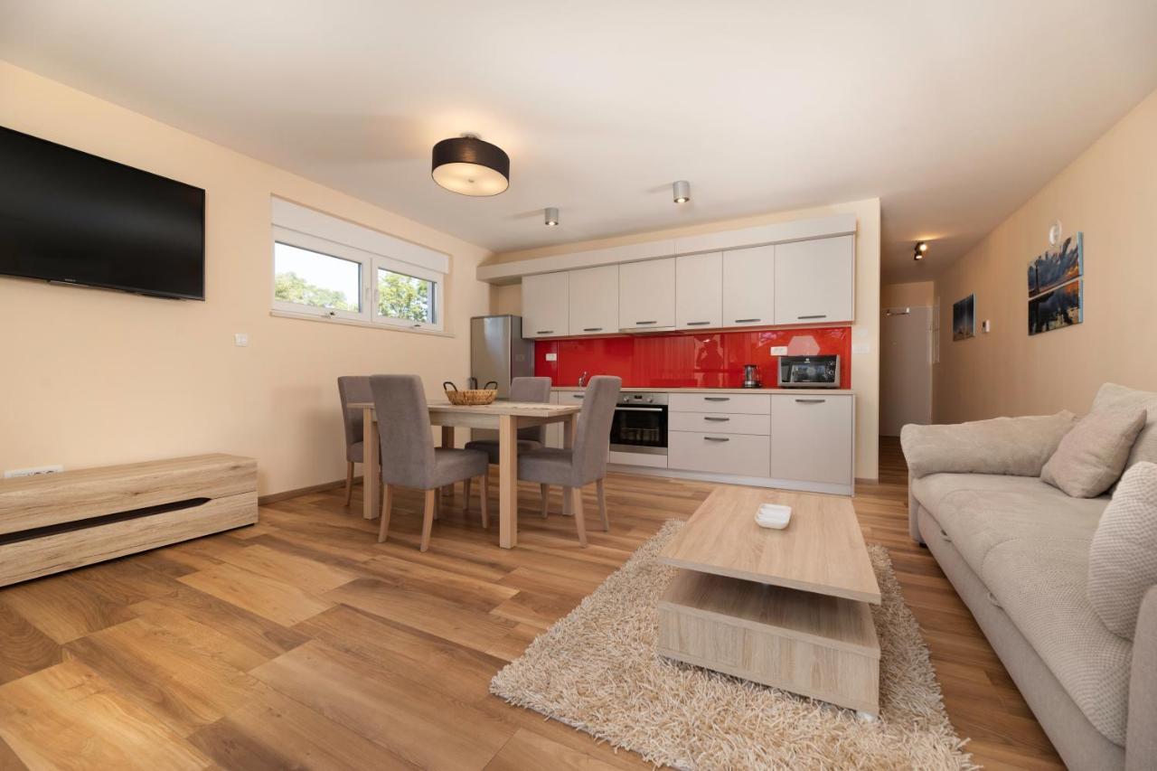 Waterfront Apartments Pia - Marija مالينسكا المظهر الخارجي الصورة